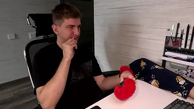 Einar_Nut webkamerás műsora
