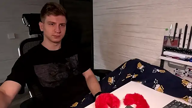 عرض كام Einar_Nut
