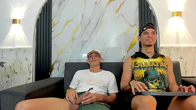 Brandon_Bless Show in webcam