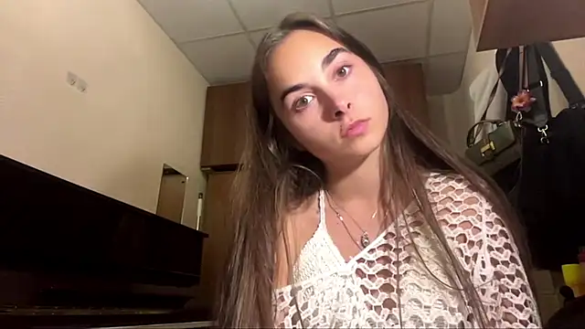 matadoraa's Live Chat Room