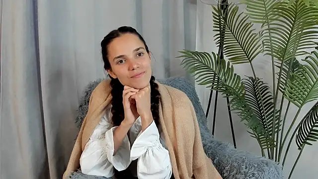 Show modela SachikoHawk na web-kameri