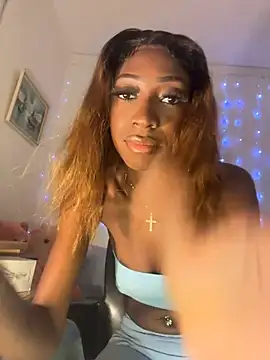 Nina_Velveta 现场XXX聊天