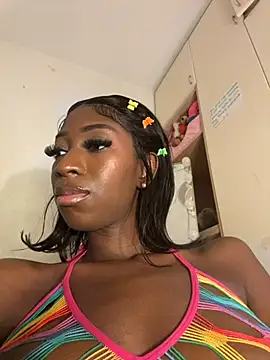 Nina_Velveta Pertunjukan Webcam
