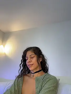 AndreaVel 라이브 XXX 채팅