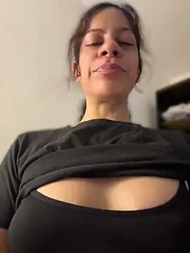 AndreaVeln Live XXX chat