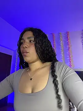 Nanis_ec লাইভ XXX চ্যাট