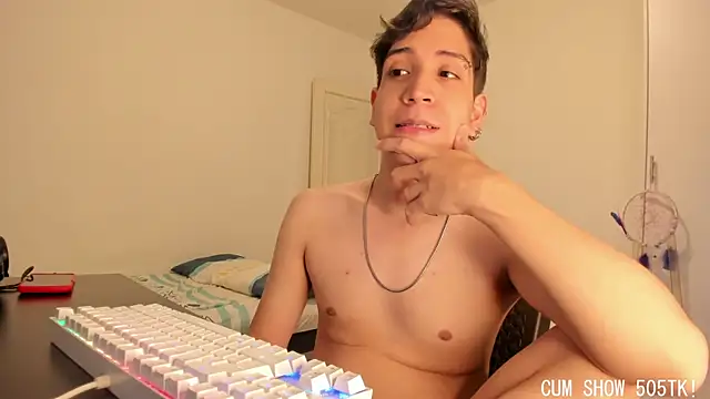Show modela Michael_v77 na web-kameri