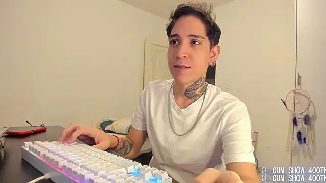 Michael_v77 Webcam Show
