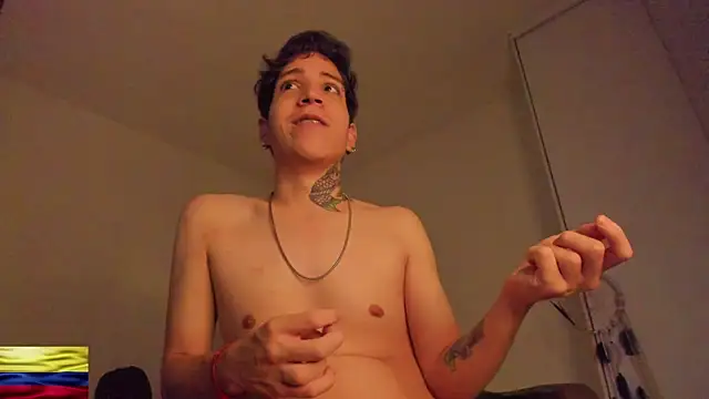 Show modela Michael_v77 na web-kameri