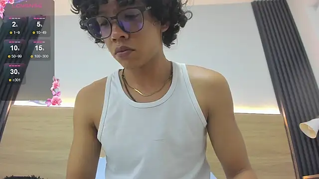Travis_black_ Webcam Show