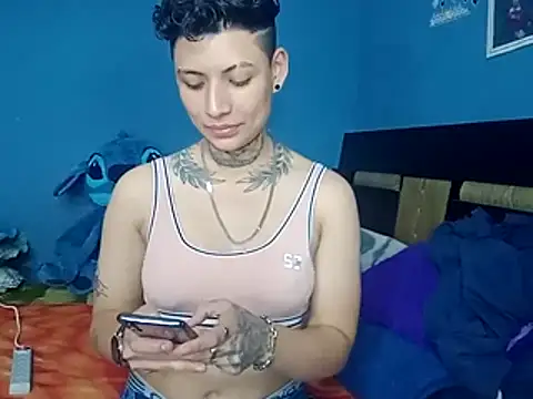 دردشة Junne_Tomboy الجنسية المباشرة
