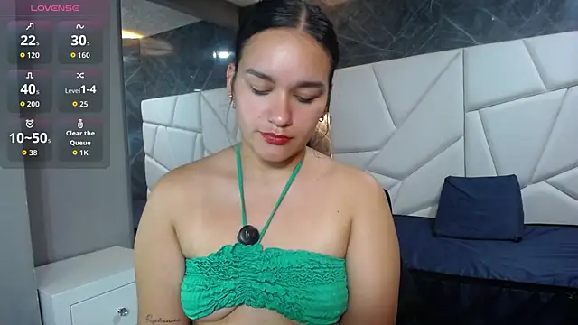 Chat +18 de emily_gomez159 ao vivo