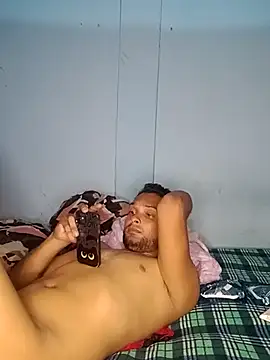 Show modela emmymuni na web-kameri