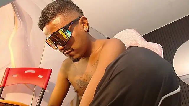 Show modela arthur_s69 na web-kameri