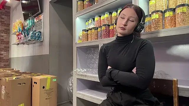 SuzanMoote Adlı Modelin Canlı XXX Sohbeti