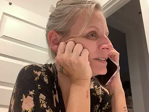 realali2026's Live XXX Chat