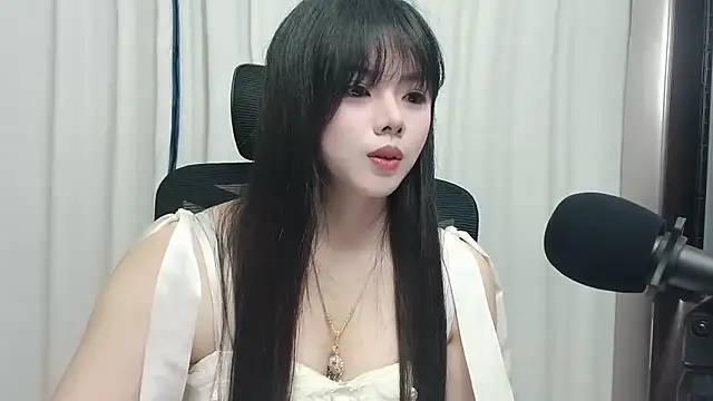 Xiaoxue689 网络视讯表演