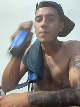 Show de pepitoooo18 na webcam