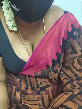 tamilrose143: διαδικτυακό σόου στην κάμερα