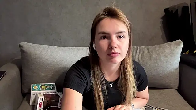 XXX chat uživo modela Four_Our