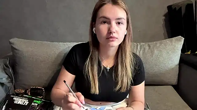 Four_Our's Live XXX Chat