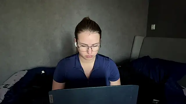Four_Our's Live XXX Chat