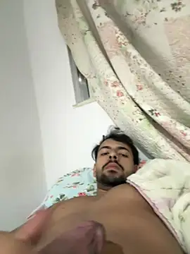 Show de artzin2702 na webcam