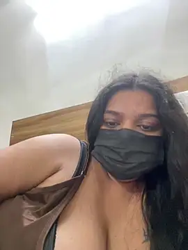 Chat +18 de thikkdesidoll ao vivo