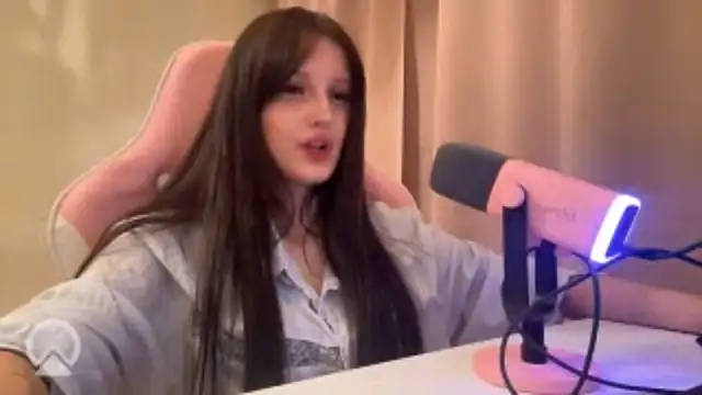 Show de YunaVelour na webcam