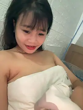 Bemi3_sexyy Show Webcam