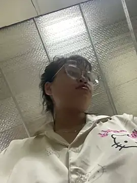 Bemi3_sexyy 网络视讯表演
