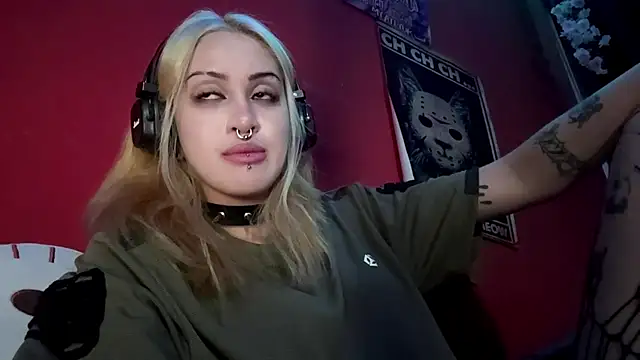 Show modela MistiPara na web-kameri
