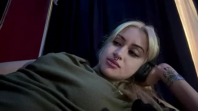 MistiPara's Live XXX Chat