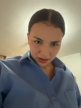 Chatroom XXX en direct de KateRousee