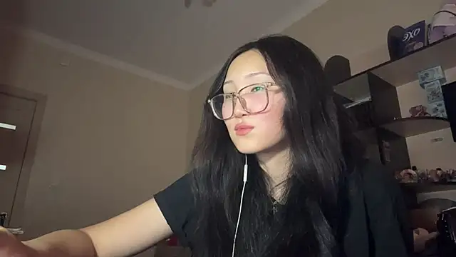 QueenOfCute's Webcam Show