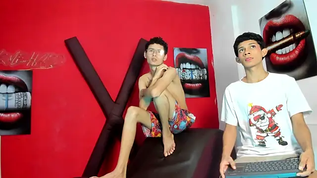 PRETTY_LOVERS1 Webcam-Show