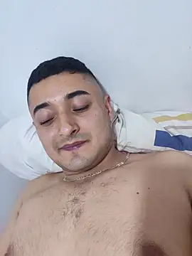 Show modela alejocaliente0134 na web-kameri