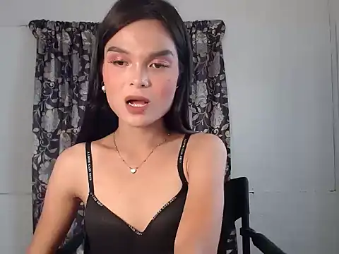 Pokazy przed kamerką – angelfoxxxxx