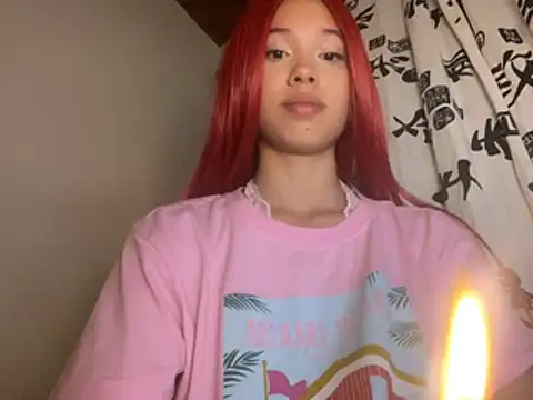ElizElara's Webcam Show