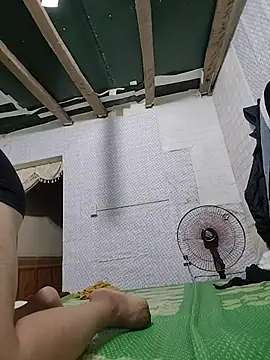 Ami-sexyy 网络视讯表演