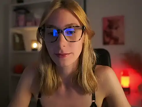 RachelMoore18 webkamerás műsora