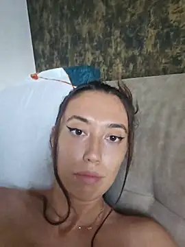 VirginPussySquirt webkamerás műsora