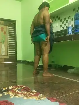 Show modela Hotviyaja-sexy na web-kameri