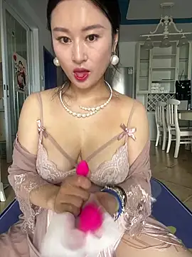 Show modela Freya-9 na web-kameri