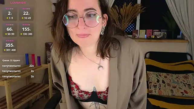 teasemilf's Live XXX Chat