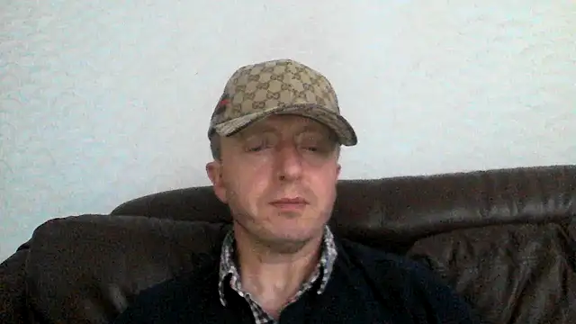 Show modela KingOfCumalott na web-kameri