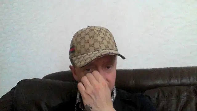 KingOfCumalott Show Webcam