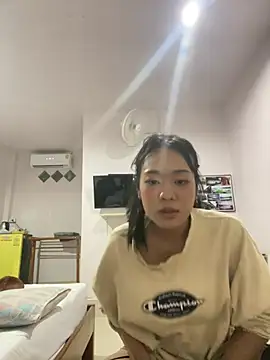 kayyanikaengcapa Pertunjukan Webcam