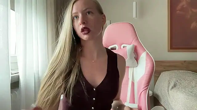 DarimBlondie's Live XXX Chat