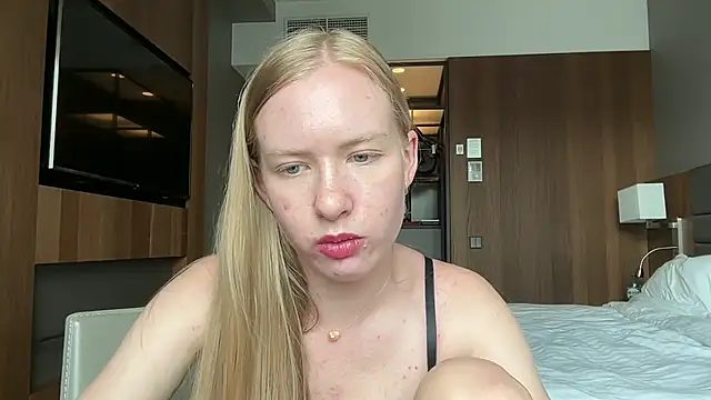 DarimBlondien Webbikameraesitys